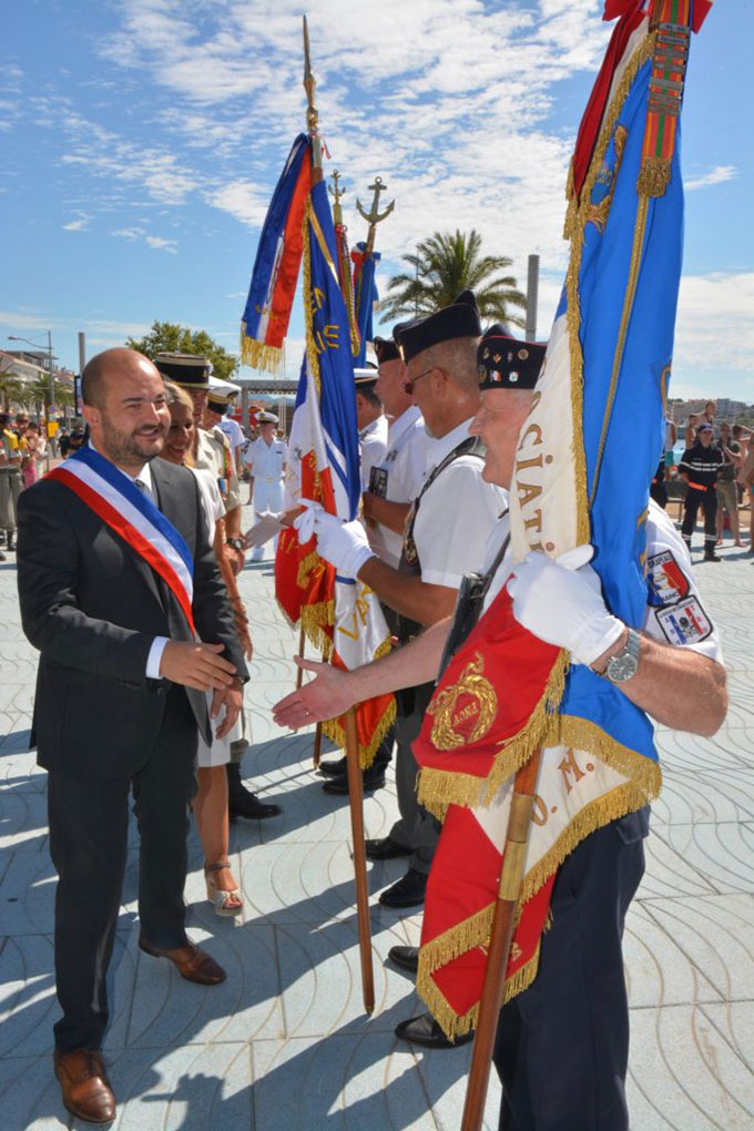 Le maire David Rachline commémore le 75e anniversaire du Débarquement de Provence au monument à l’Armée noire