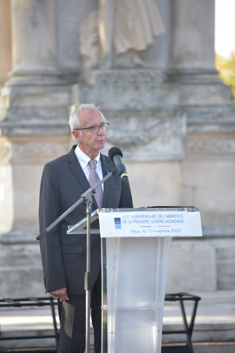 Commémoration du 102e anniversaire de l’Armistice du 11-Novembre 1918 : hommage aux “poilus“ tombés pour la France