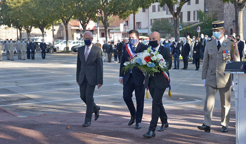 Commémoration du 102e anniversaire de l’Armistice du 11-Novembre 1918 : hommage aux “poilus“ tombés pour la France