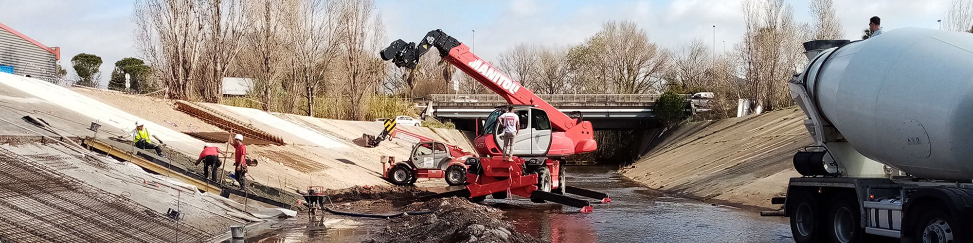 Image d'illustration : Confortement des digues du Reyran : les travaux se poursuivent