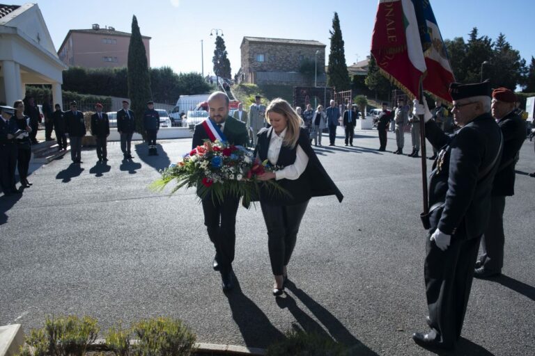 Le Maire rend hommage aux défunts lors des cérémonies du 2 novembre