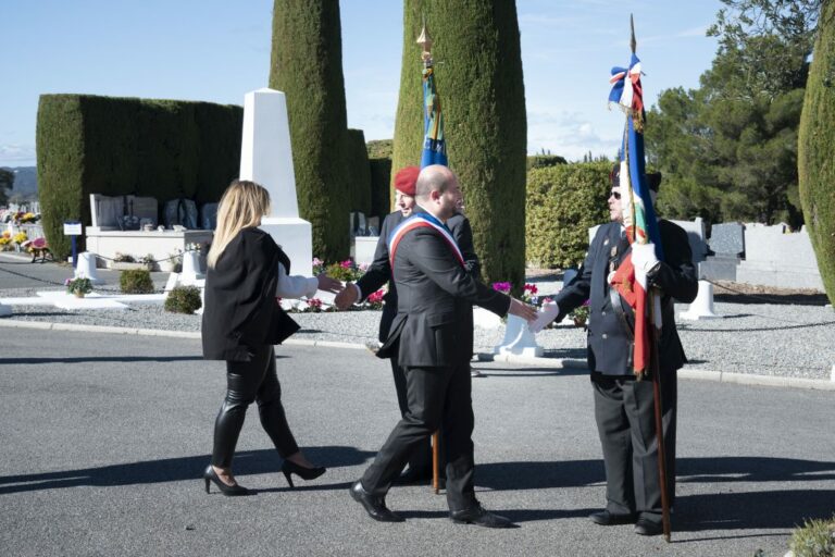 Le Maire rend hommage aux défunts lors des cérémonies du 2 novembre