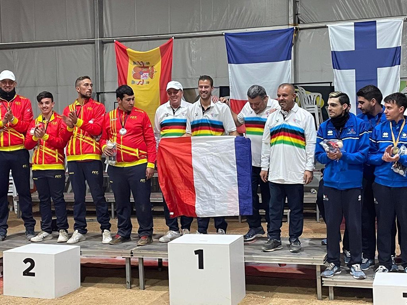Nos champions Fréjusiens encore Champion du Monde !
