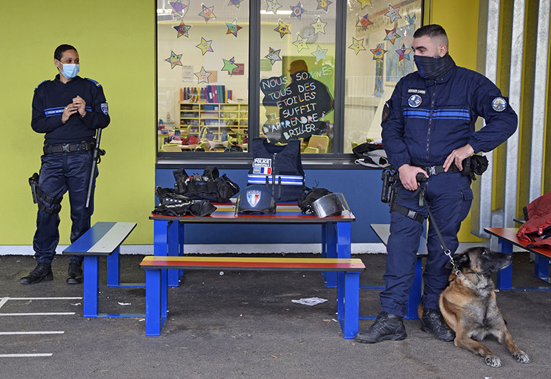 Lutte contre le harcèlement scolaire : La brigade cynophile s’invite à l’école Via Aurelia