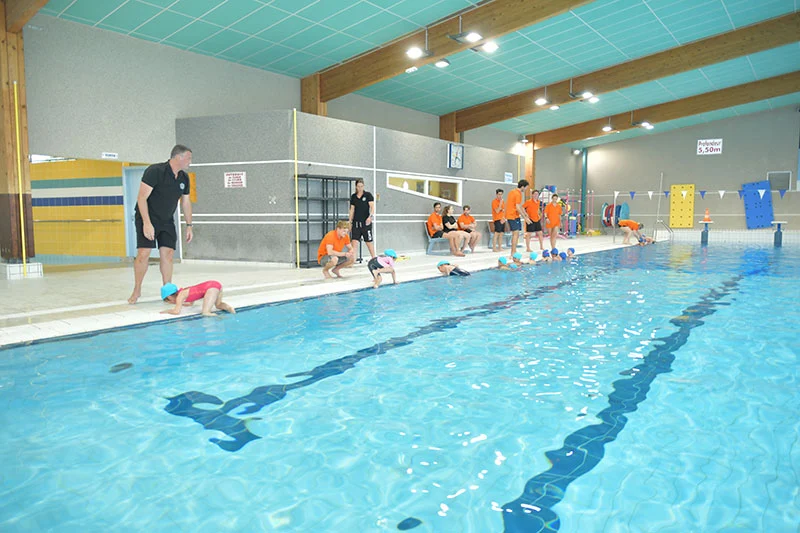 « Classes bleues » : cours d’aisance aquatique pour les petits fréjusiens