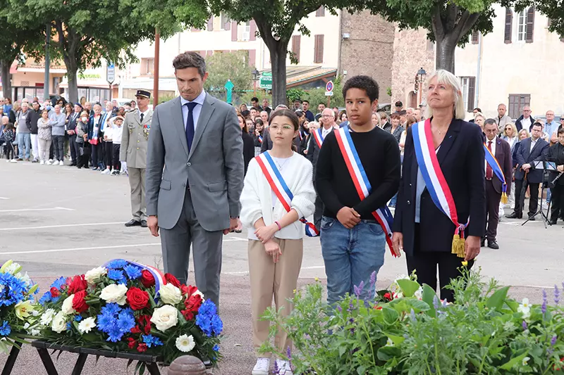 Cérémonie du 77e anniversaire de la Victoire des Alliés sur l’Allemagne nazie