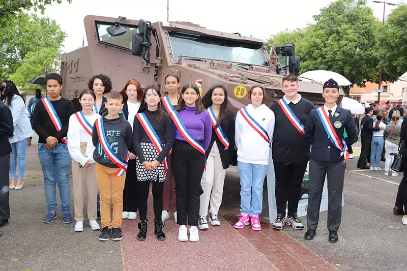 Cérémonie du 77e anniversaire de la Victoire des Alliés sur l’Allemagne nazie