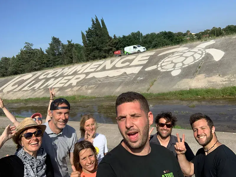 Un Clean-Tag géant sur les berges du Reyran