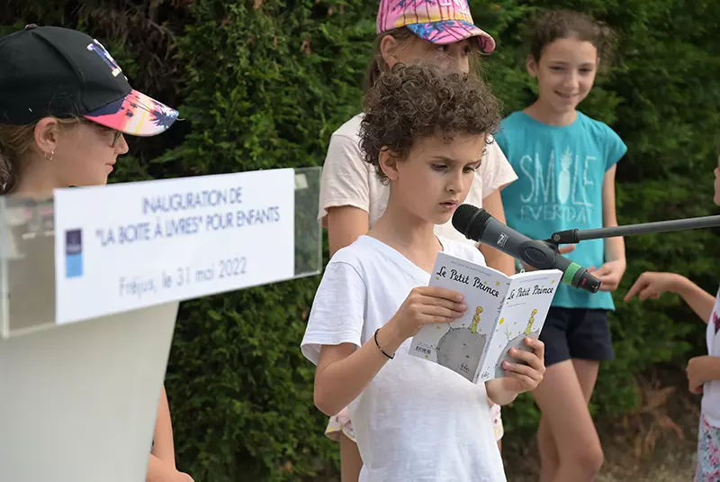 Inauguration de la Boîte à livres à Saint Jean de Cannes