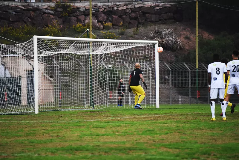 FOOTBALL - J8 National : l’Étoile éteint Aubagne, 3-1 !