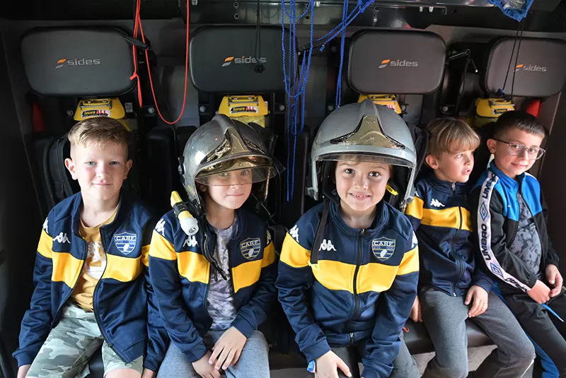 Découverte du métier de policier pour les enfants du CARF Rugby Fréjus – Saint-Raphaël