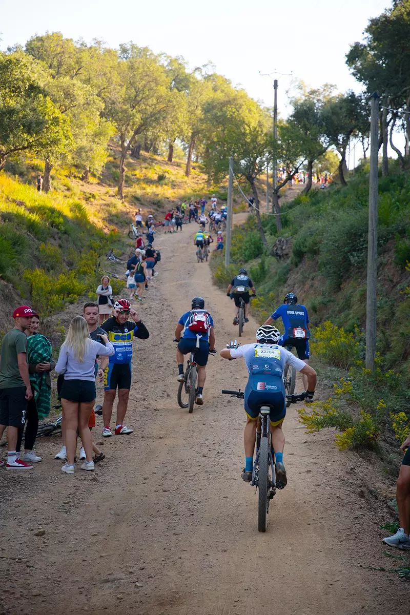 Roc d’Azur : les cyclistes entre mer et montagne