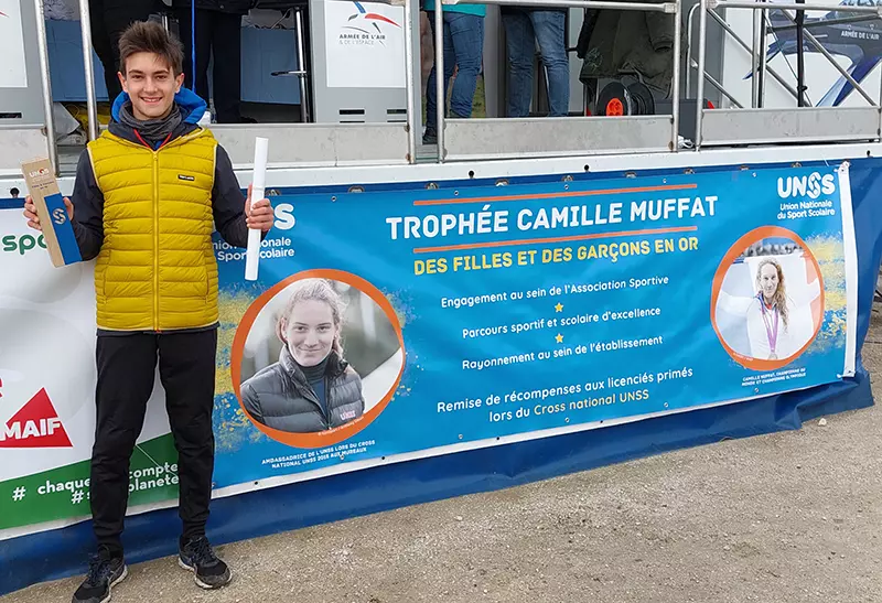 Théo Deschamps, lauréat du trophée Camille-Muffat