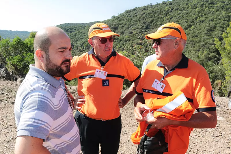 Le maire aux côtés du Comité Communal des Feux de Forêts