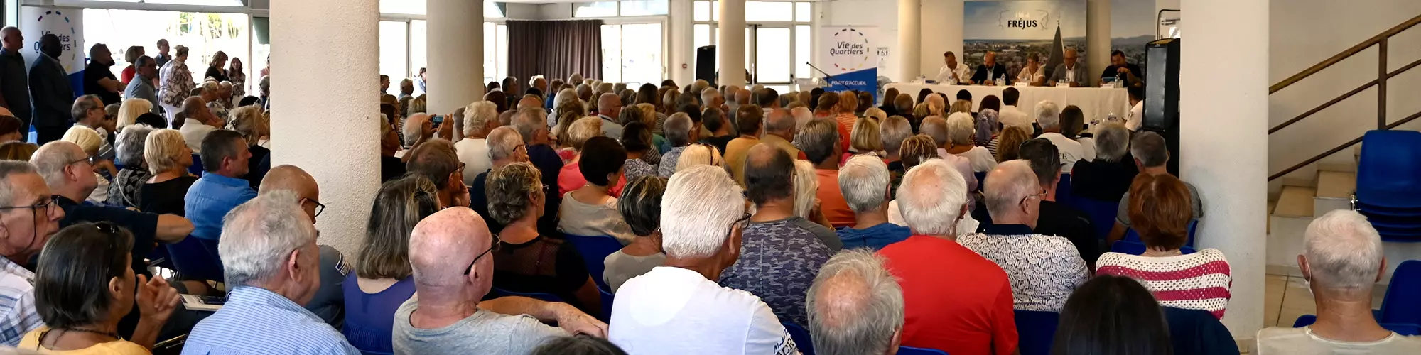 Image d'illustration : Port-Fréjus : le Maire fait salle comble pour la réunion du conseil de quartier !