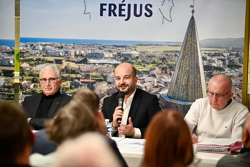 Gallieni, Valescure, Magdeleine : le conseil de quartier et le Maire font salle comble !