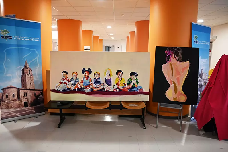 Artistes engagés : un don d'espoir pour Octobre Rose à l'hôpital Bonnet