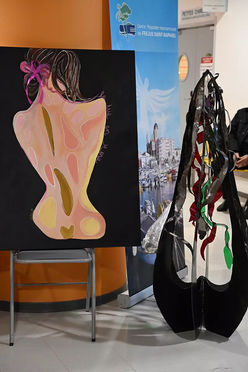 Artistes engagés : un don d'espoir pour Octobre Rose à l'hôpital Bonnet