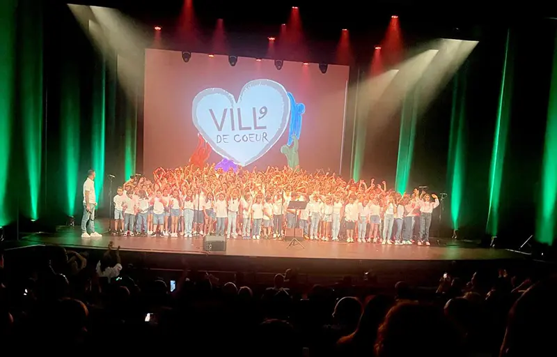 Spectacle caritatif : un grand succès pour les élèves de Fréjus !