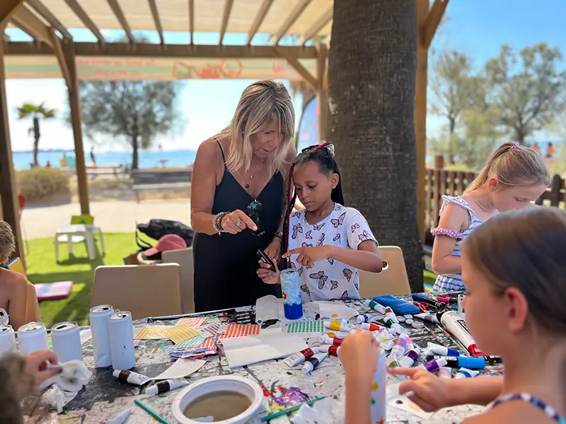 Atelier artistique à L'Ivre de Mer (photo d'illustration)