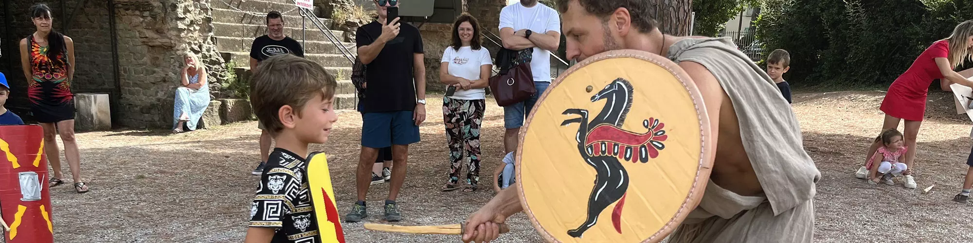 Image d'illustration : Premier entrainement de l’association Ludus Magnus Forum Julii à l’Amphithéâtre