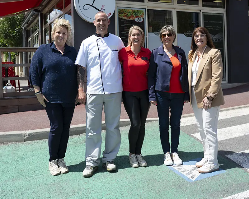 Christelle Plantavin, adjointe déléguée au commerce et à l’artisanat, et Sylvie Caietta, conseillère municipale