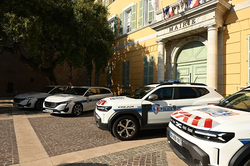 Voitures de police
