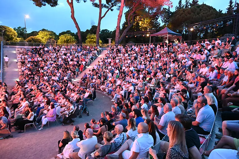 Le public au théâtre romain