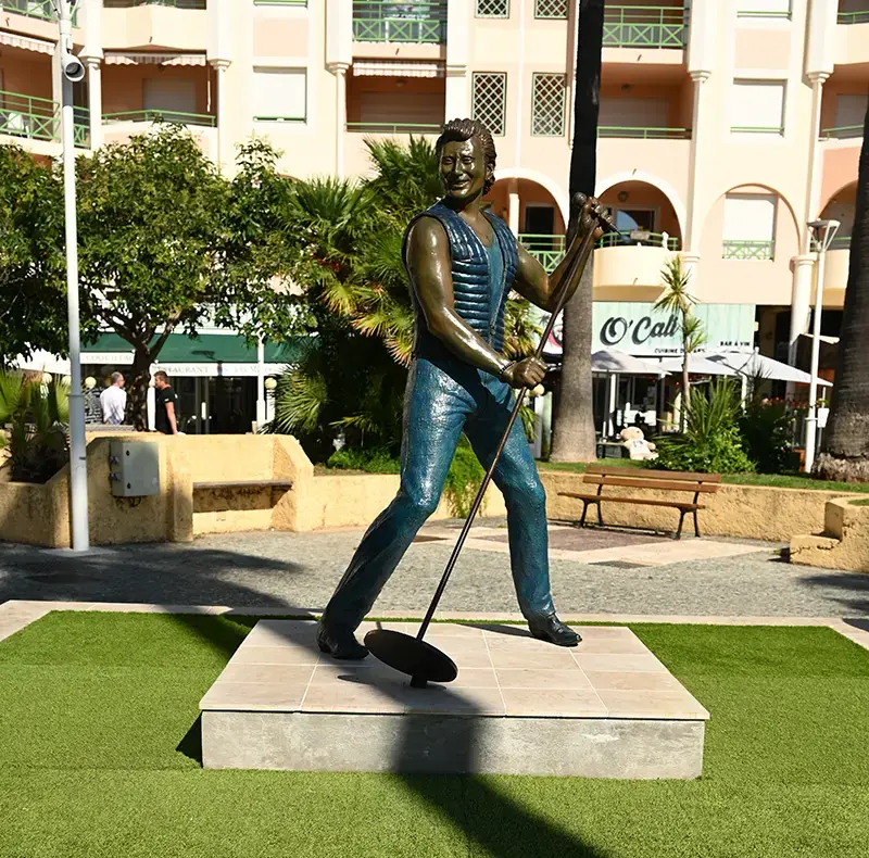 La statue de Johnny